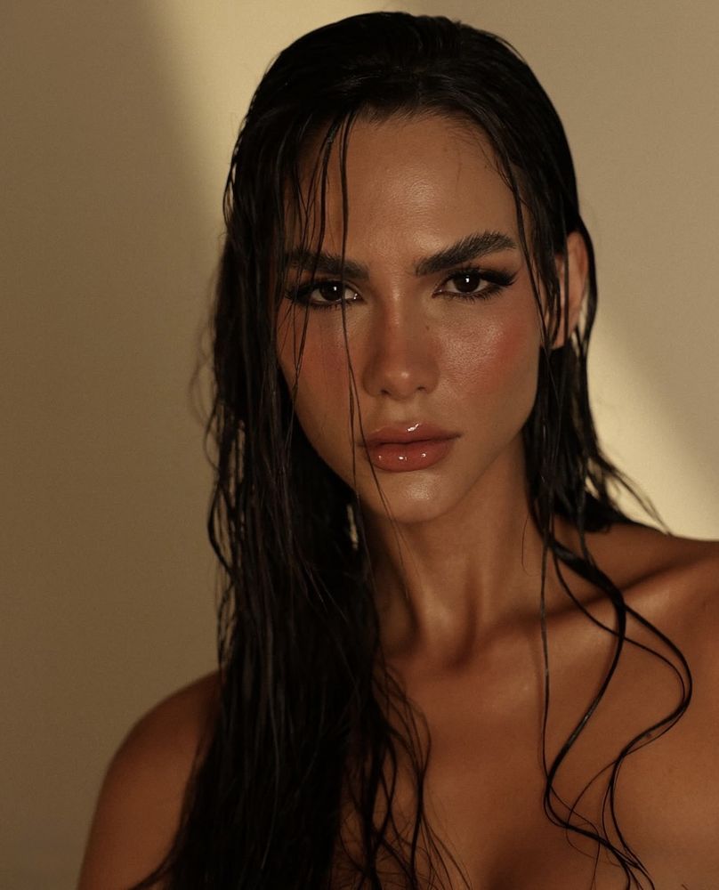 Beleza — cabelo molhado